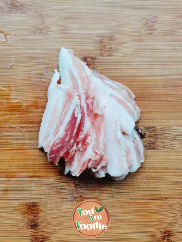 Fried meat with agaric and celery