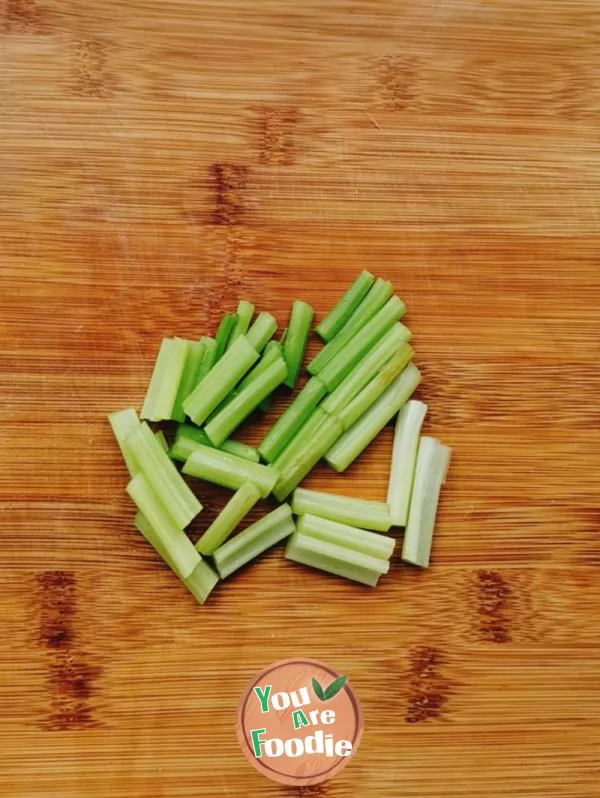 Fried meat with agaric and celery