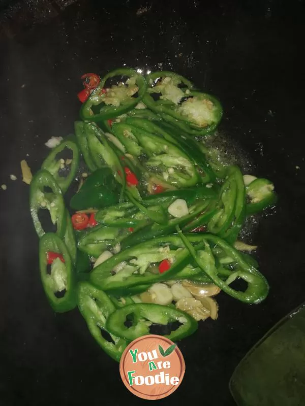 Fried pork tripe with green pepper