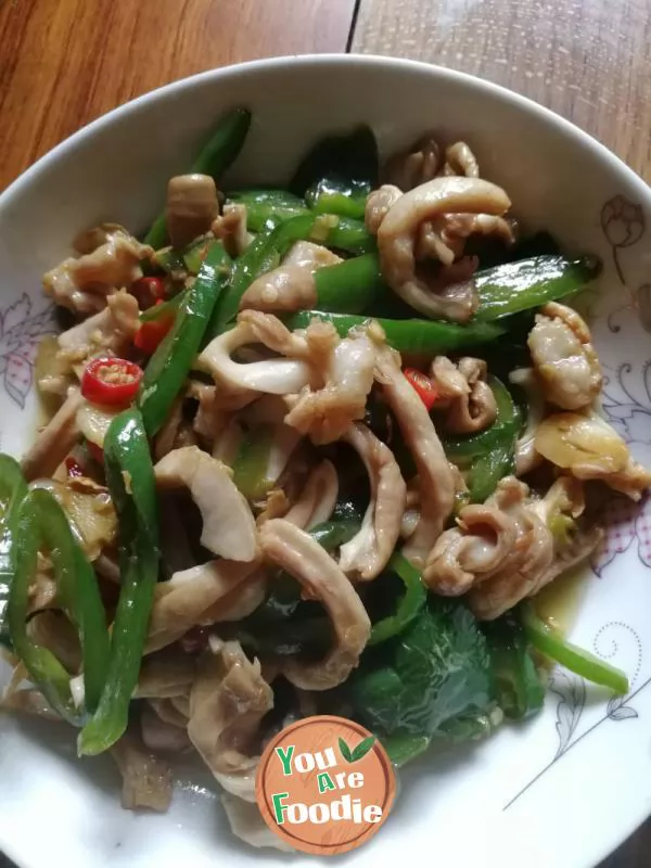 Fried pork tripe with green pepper