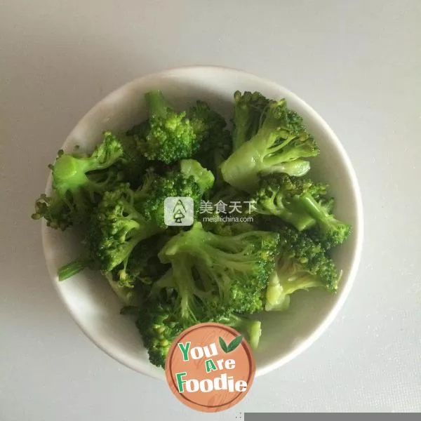 Fried broccoli with agaric