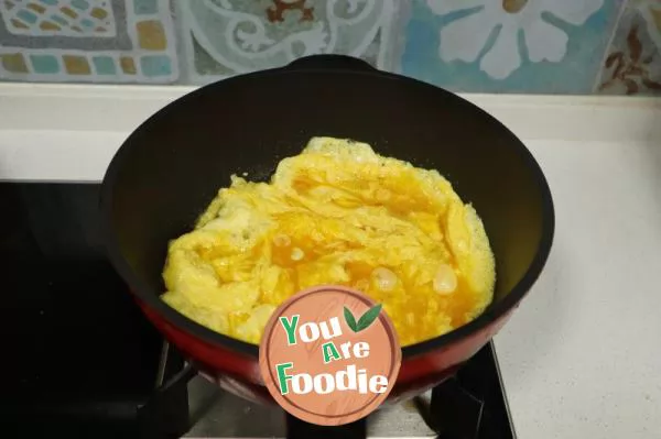 Scrambled egg with tomato