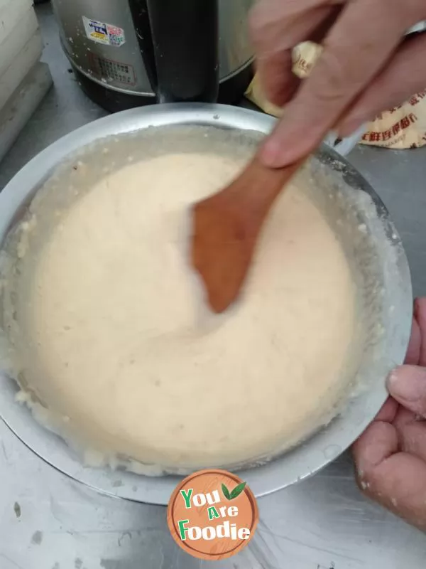 Preparation method of corn flour