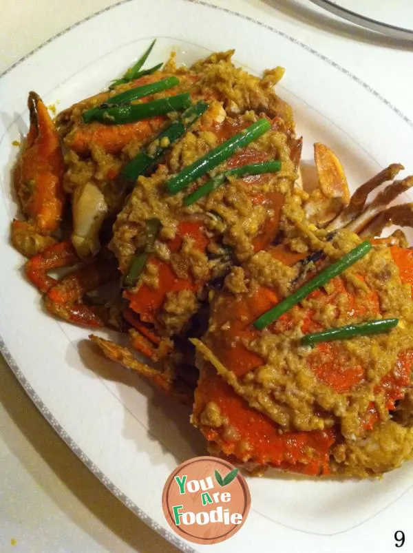 Fried crab with salted egg yolk