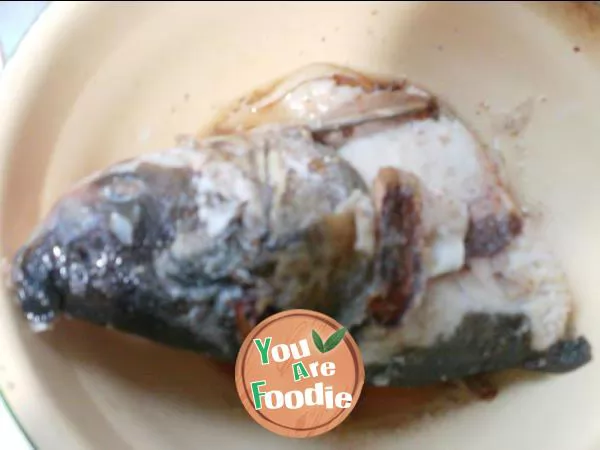 Hot and sour fish head soup