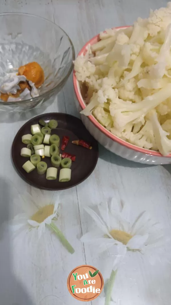 Salted egg yolk stir fried cauliflower