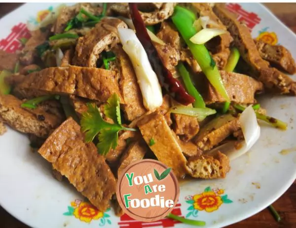 Stir-fried-coriander-with-marinated-tofu-skin