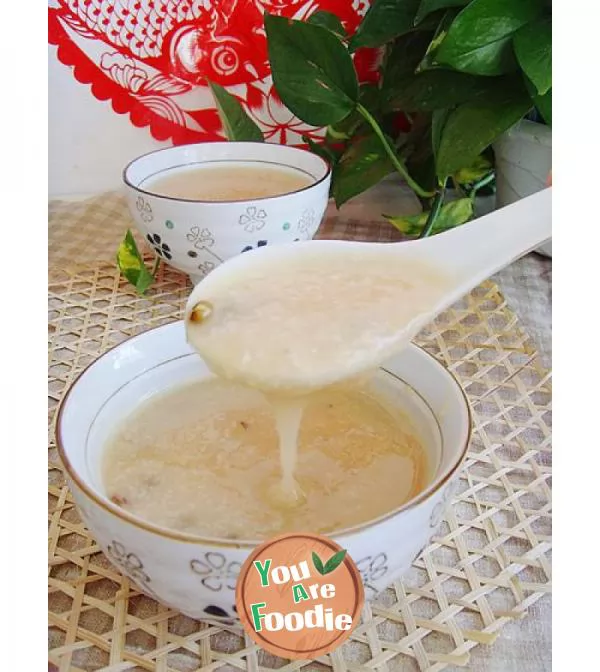 Lotus leaf mung bean porridge