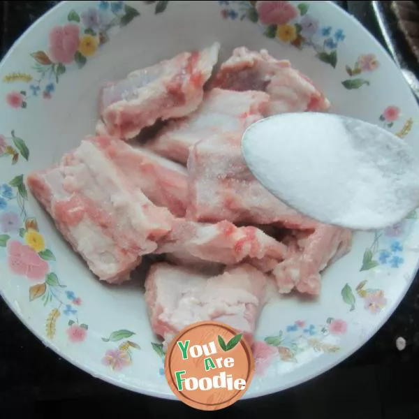 Braised spareribs with soy sauce