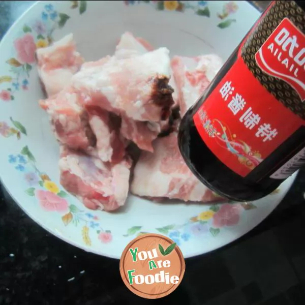 Braised spareribs with soy sauce