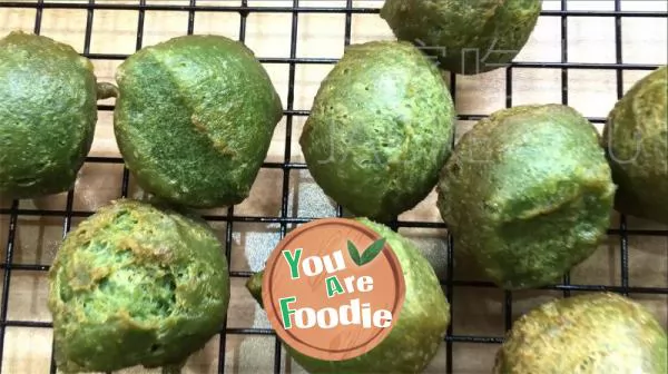 Fragrant fried matcha balls blend fragrance and sweetness, sweet yet not greasy, fragrant yet not strong.