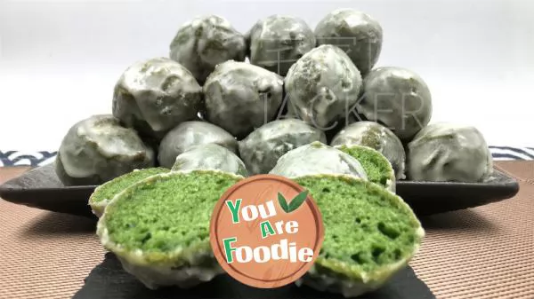 Fragrant fried matcha balls blend fragrance and sweetness, sweet yet not greasy, fragrant yet not strong.