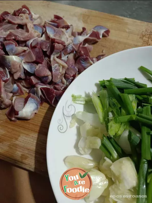 Fried scallion with duck kidney