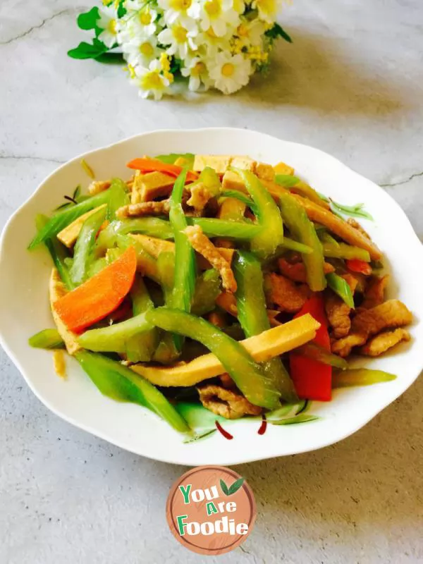 Fried-dried-beans-with-celery