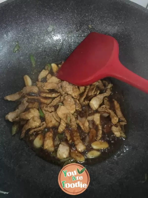 Fried dried beans with celery