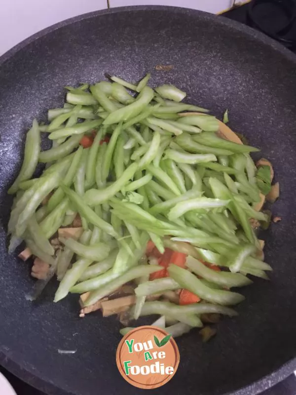 Fried dried beans with celery