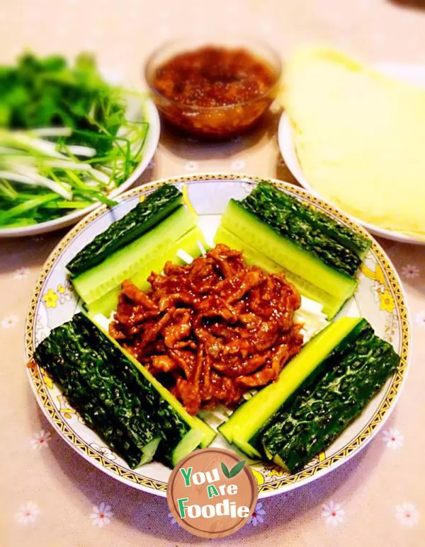 Shredded-pork-in-Beijing-sauce---roll-cake-partner