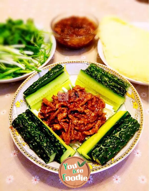 Shredded pork in Beijing sauce - roll cake partner