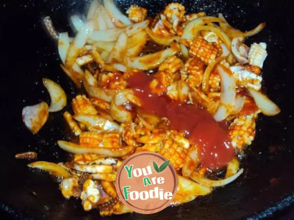 [Korean style] fried rice cake with squid and sweet potato