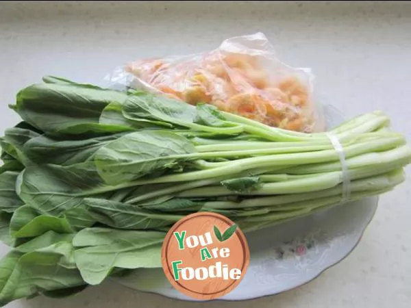 Boiled cabbage with shrimp