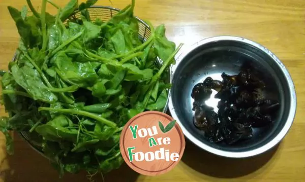 Fried agaric with pea sprouts