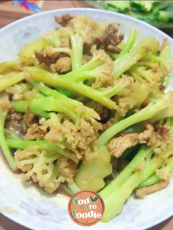 Stir fried pork with cauliflower