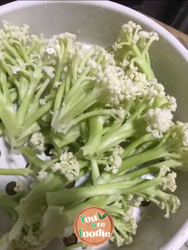 Stir fried pork with cauliflower