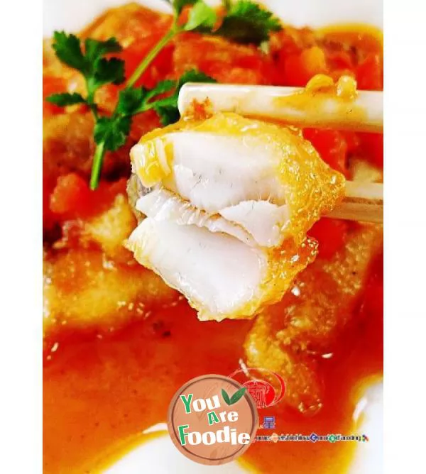 Everything goes well ---- hot dish: sweet and sour bass