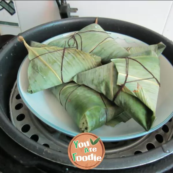 Glutinous rice dumpling leaf meat