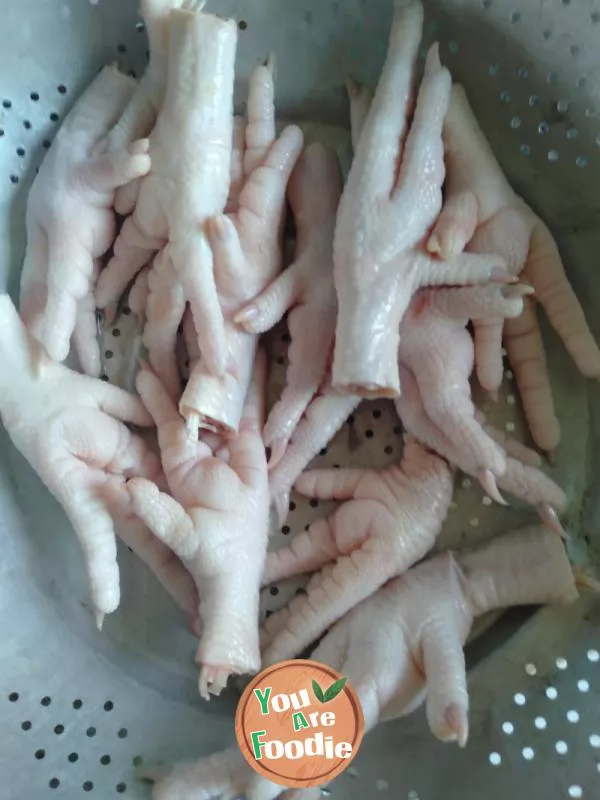 Spicy chicken feet