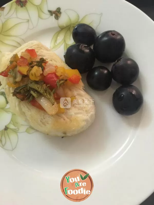 Fried steamed bread with butter and pickled Chinese toon