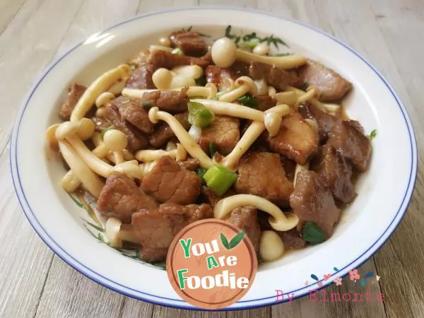 Fried-beef-with-white-mushroom