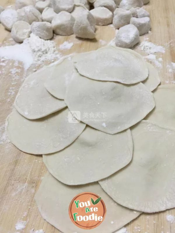 Dumplings stuffed with shepherd's purse