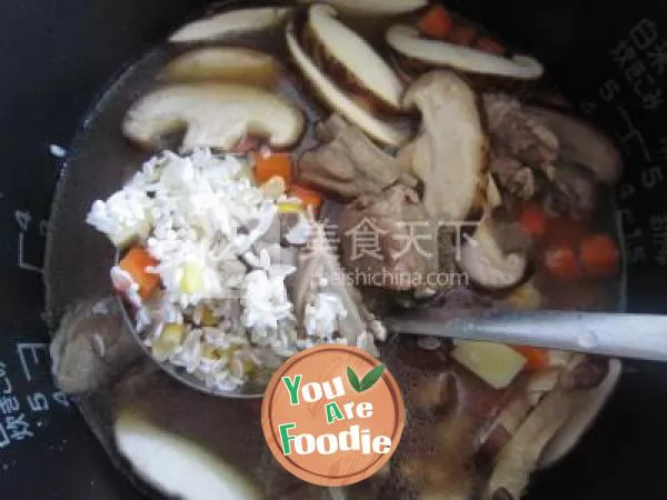 Stewed rice with spareribs - one click in rice cooker