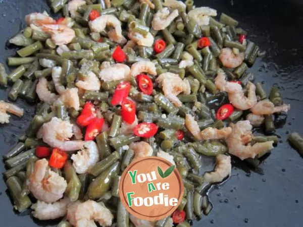 Fried shrimps with sour beans