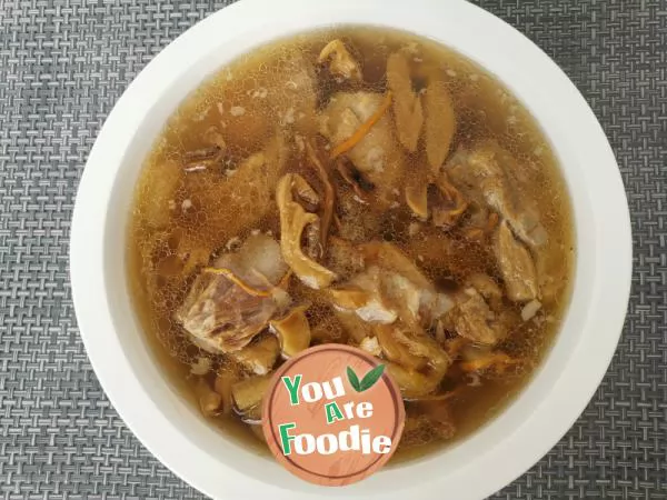 Mushroom-and-Spareribs-Soup