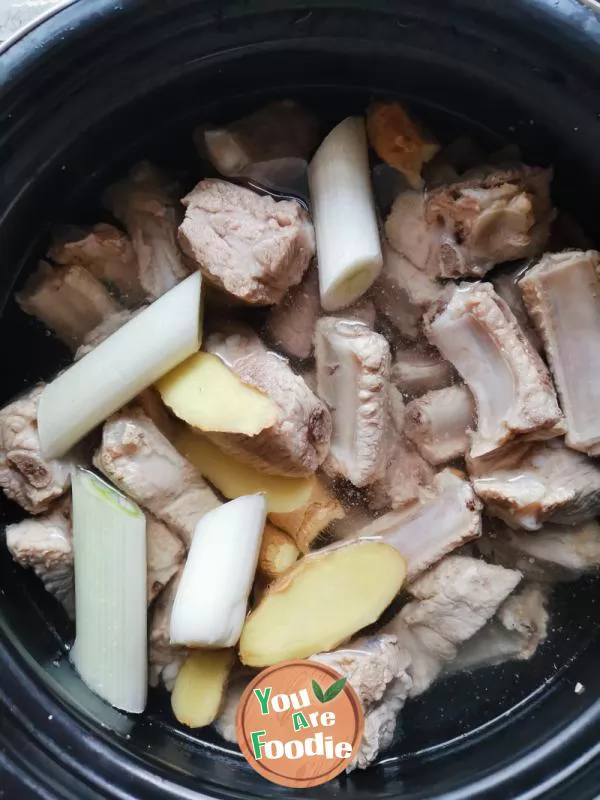 Mushroom and Spareribs Soup