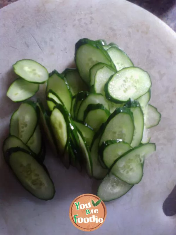 Fried pork with cucumber