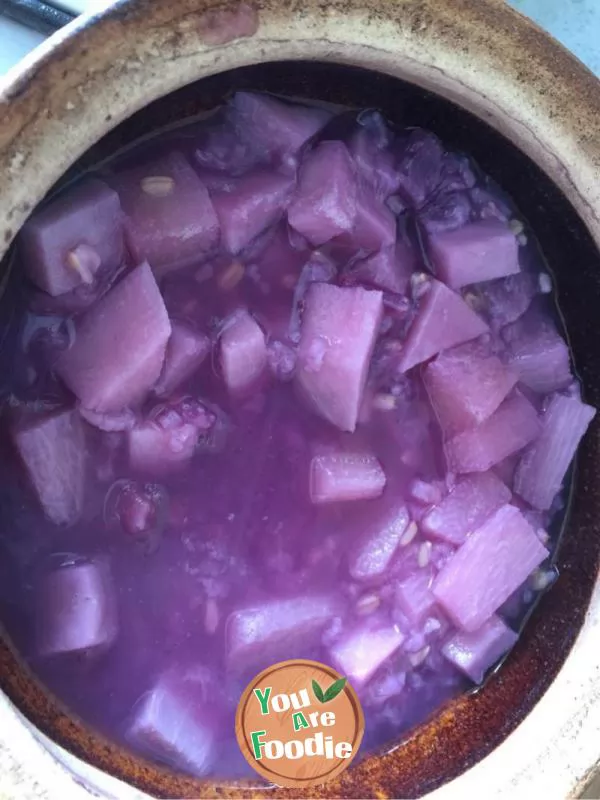 Purple potato taro oatmeal porridge