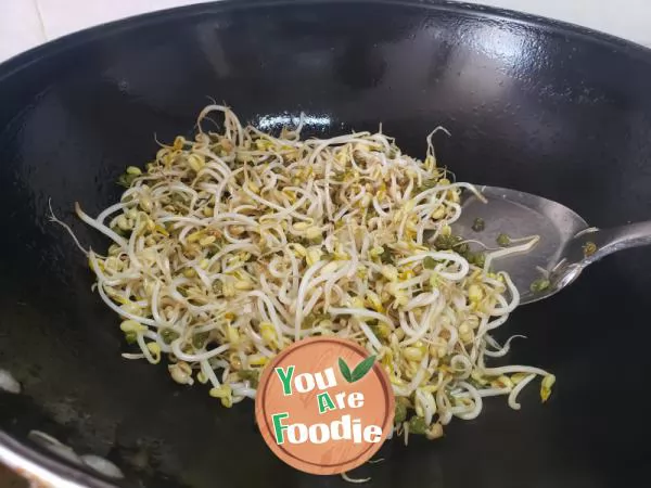 Stir fried mung bean sprouts