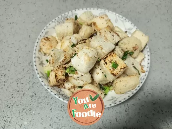 Fried Steamed Bread with Scallion