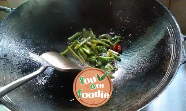 Fried goose intestines with green pepper