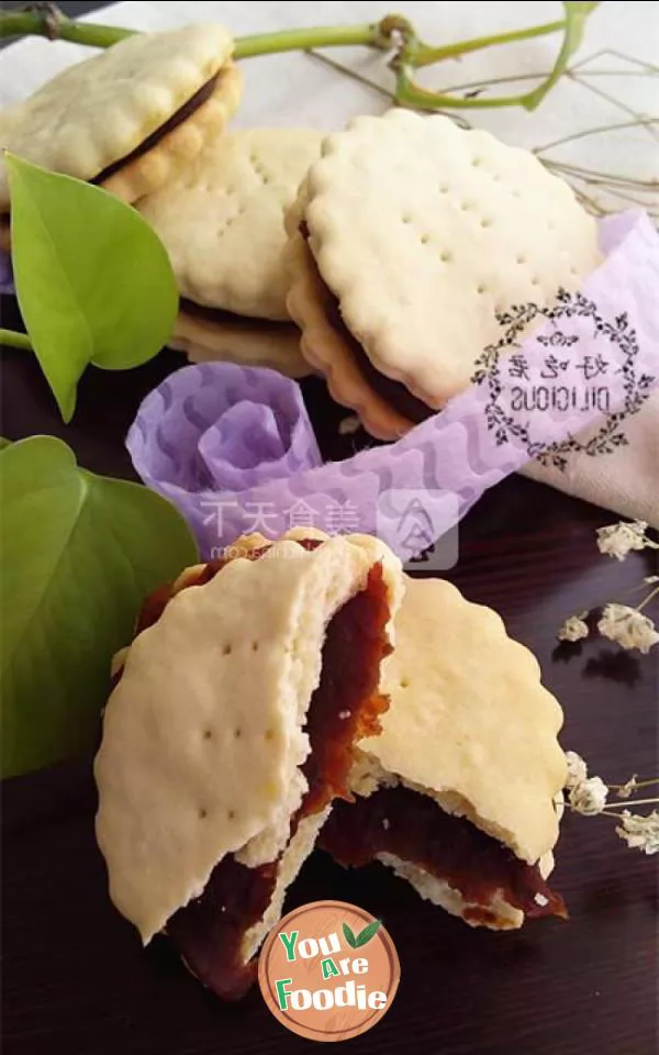 Bean paste sandwich biscuit