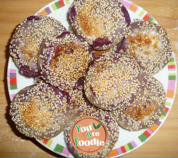 Milk-flavored-purple-potato-cake