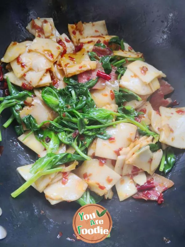 Fried Bait with Preserved Pork