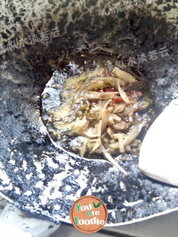 Hot fried squid with pickled pepper