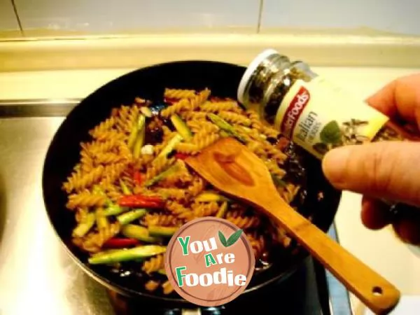 Mixed spaghetti with vegetable vinegar