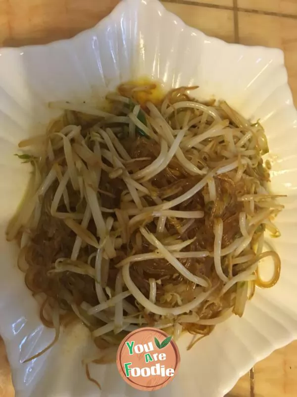 Fried-vermicelli-with-bean-sprouts