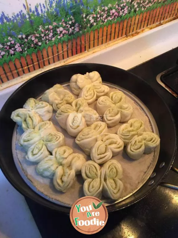 Fragrant bitter bean rolls