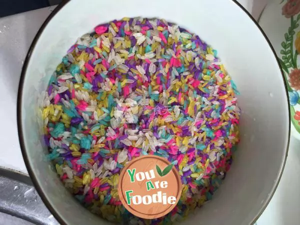 Colorful rice dumplings with flower skin